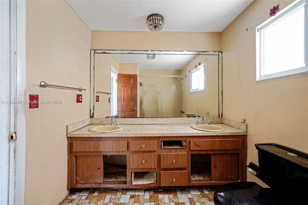 20401 NW 22nd Ave, Miami Gardens, FL 33056 Photo