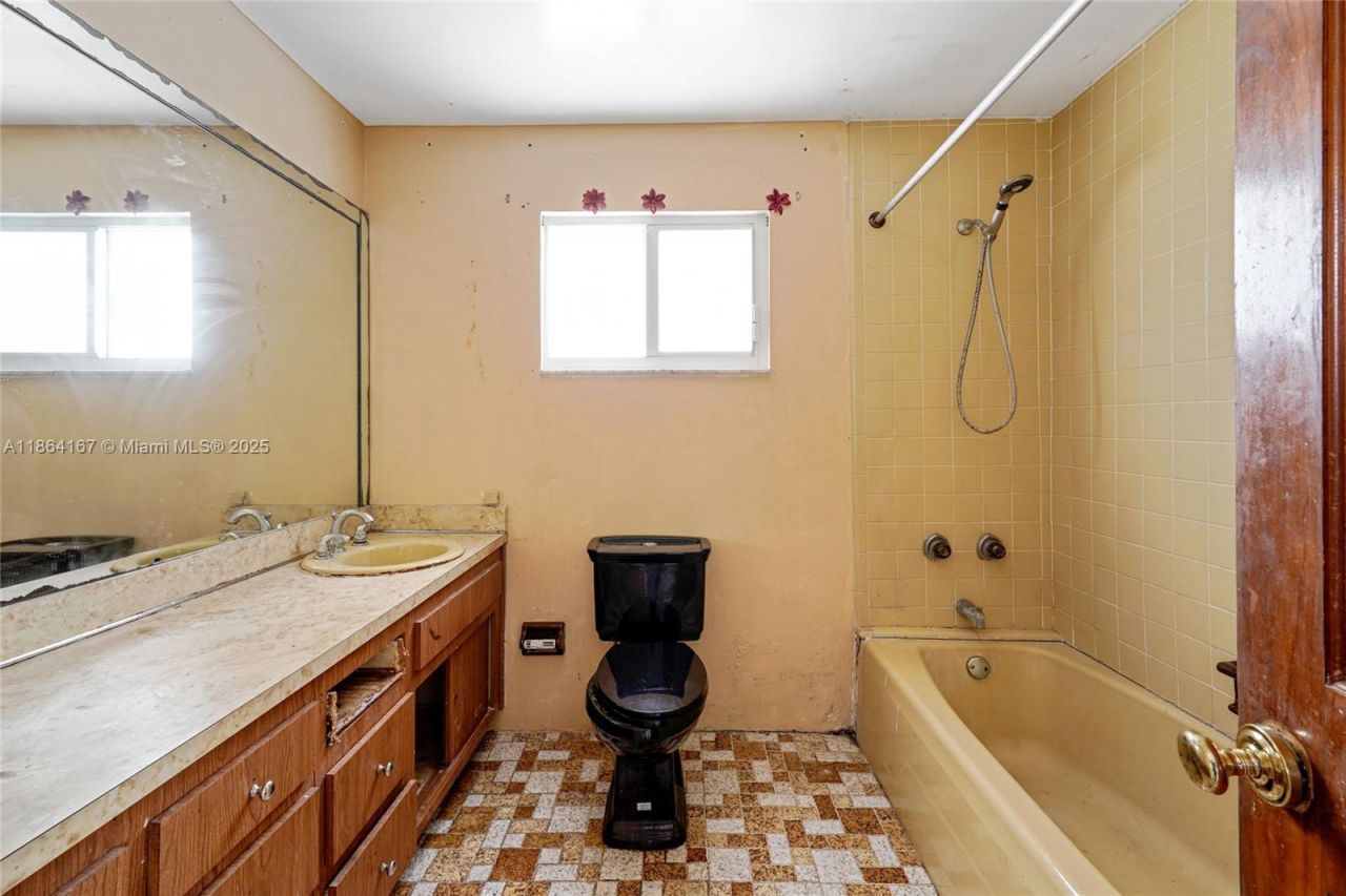 20401 NW 22nd Ave, Miami Gardens, FL 33056 Photo