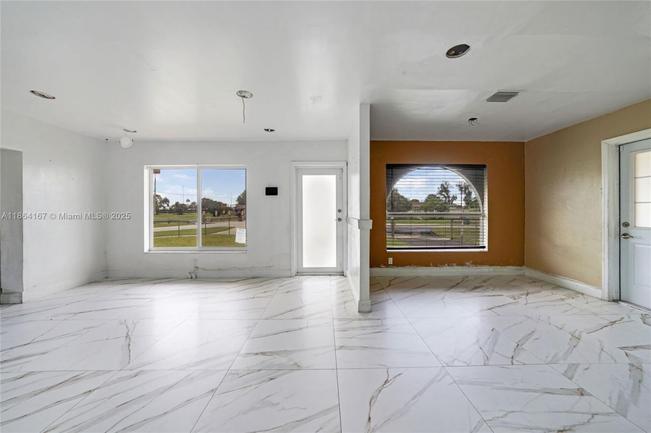 20401 NW 22nd Ave, Miami Gardens, FL 33056 Photo