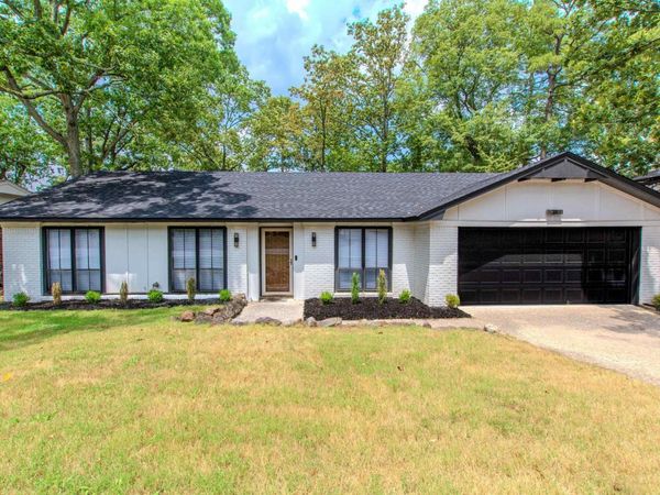 11808 Saint Charles Blvd, Little Rock, AR 72211