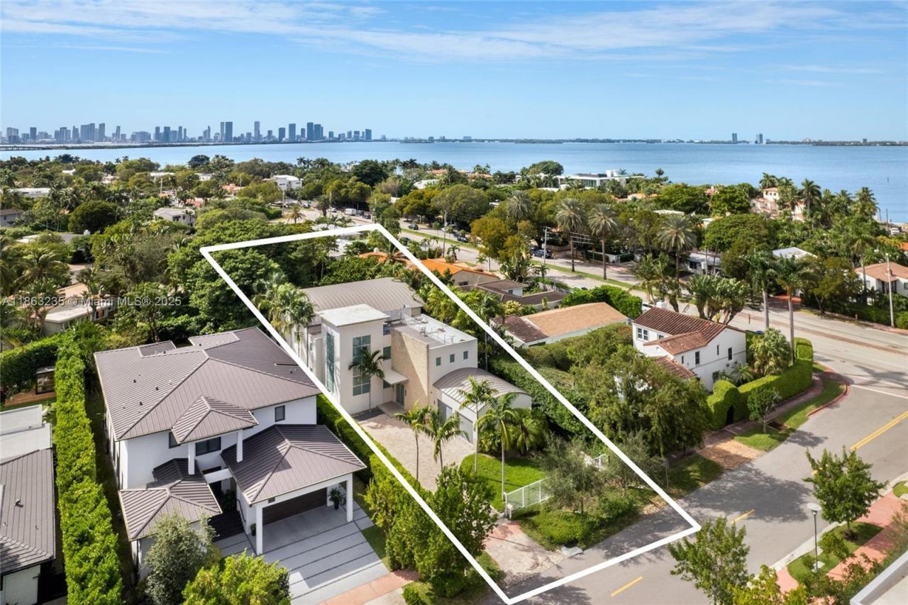 980 W 48th St, Miami Beach, FL 33140 Photo