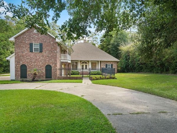 605 OLD LANDING Road, Covington, LA 70433