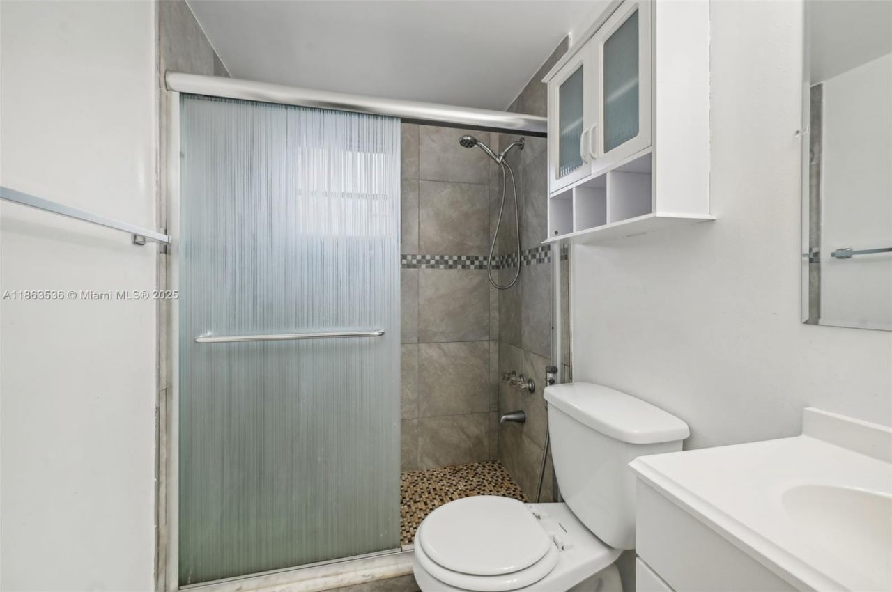 145 SW 30th Ct, Unit 108B, Miami, FL 33135 Photo