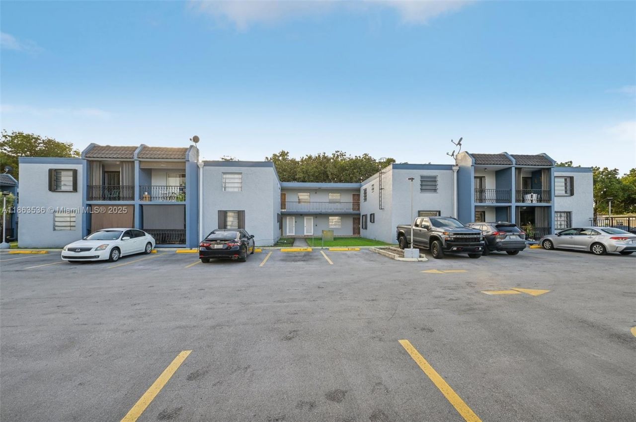 145 SW 30th Ct, Unit 108B, Miami, FL 33135 Photo