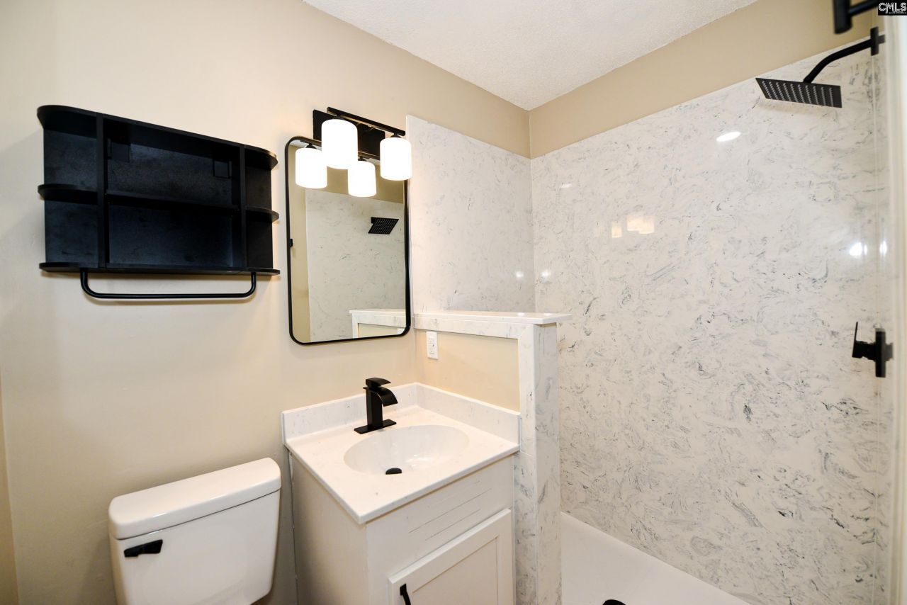 4 Valleybrook Court Photo 15