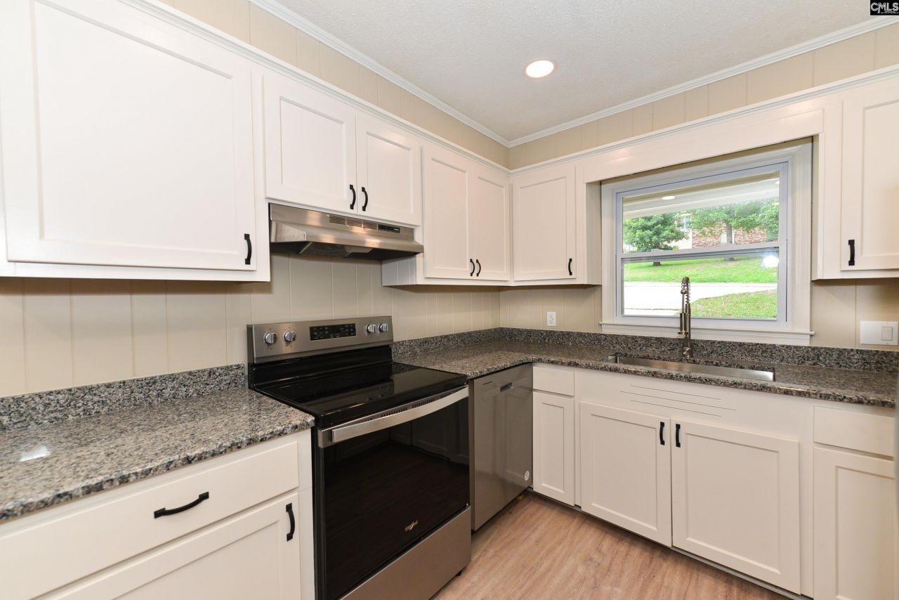 4 Valleybrook Court Photo 4