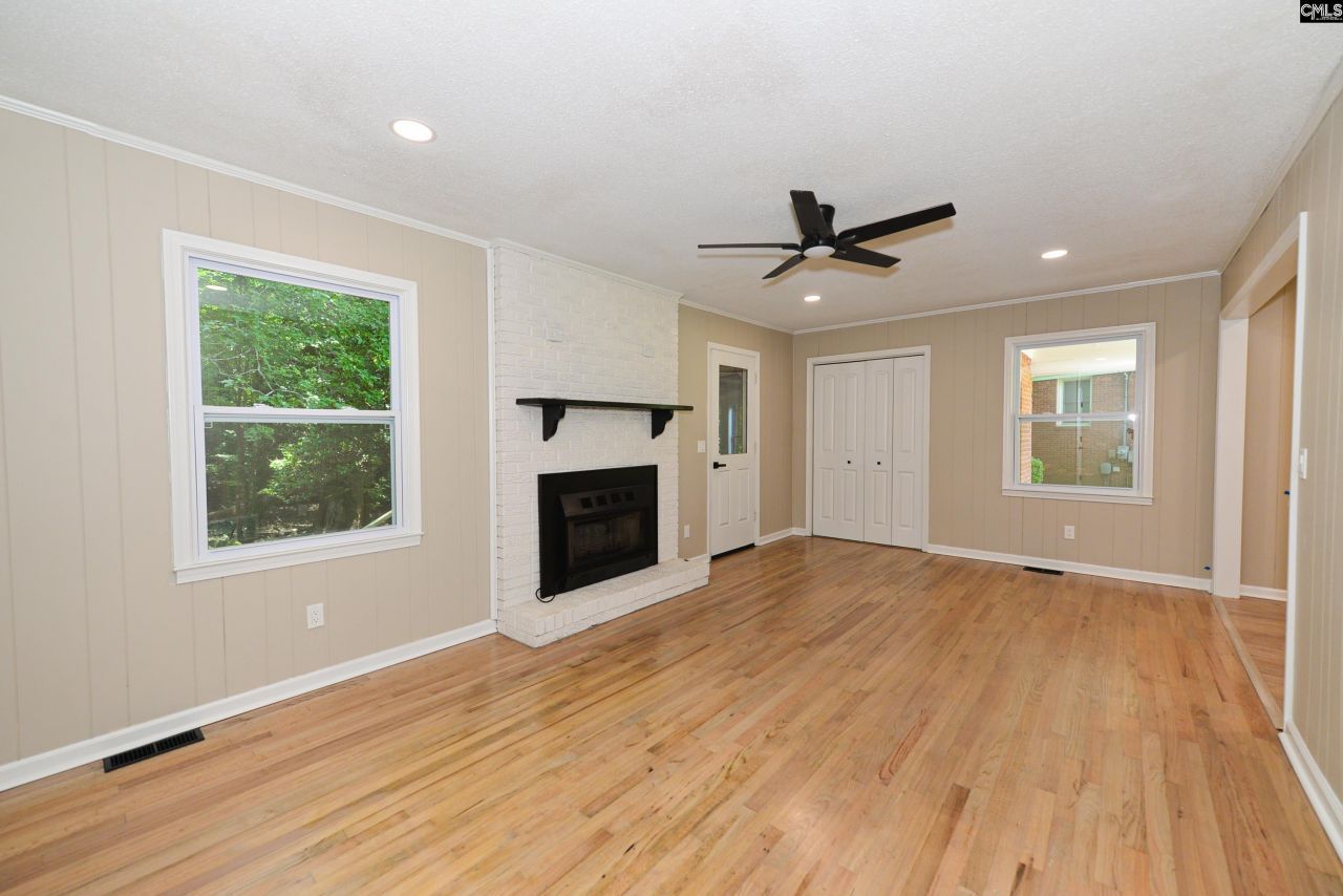 4 Valleybrook Court Photo 9