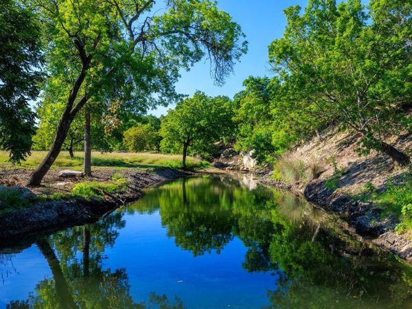 481 Living Water Ranch RD, Harper, TX 78631