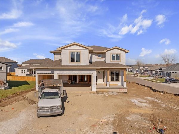 8972 Shady Bend Road, Lenexa, KS 66227