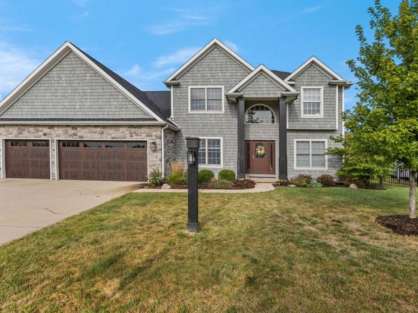 1621 English Oak Drive, Champaign, IL 61822