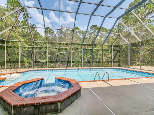 3049 Liana Ln, Pensacola, FL 32505