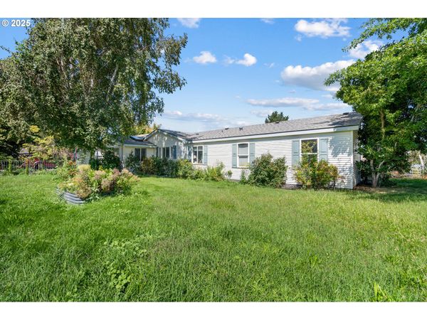 28473 Southshore DR, Umatilla, OR 97882