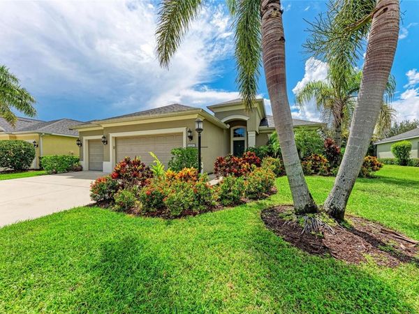 12051 FOREST PARK CIRCLE, BRADENTON, FL 34211