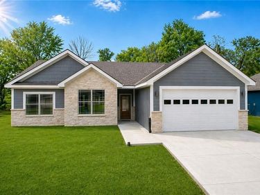 1318 Kristie Circle, Excelsior Springs, MO 64024