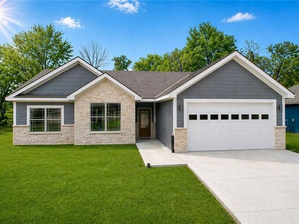 1318 Kristie Circle, Excelsior Springs, MO 64024