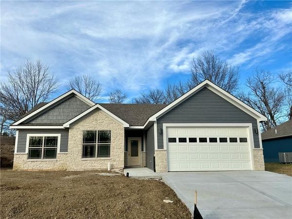 1318 Kristie Circle, Excelsior Springs, MO 64024