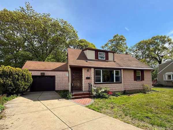 539 Mitchell Street, Uniondale, NY 11553