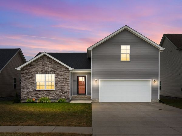 386 Pinkston Ct, Clarksville, TN 37040