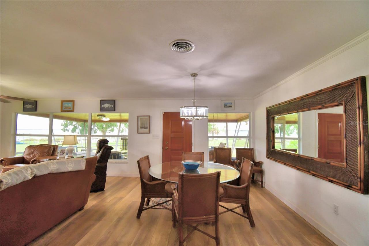 823 N Lake Reedy Boulevard, Frostproof, FL 33843 Photo