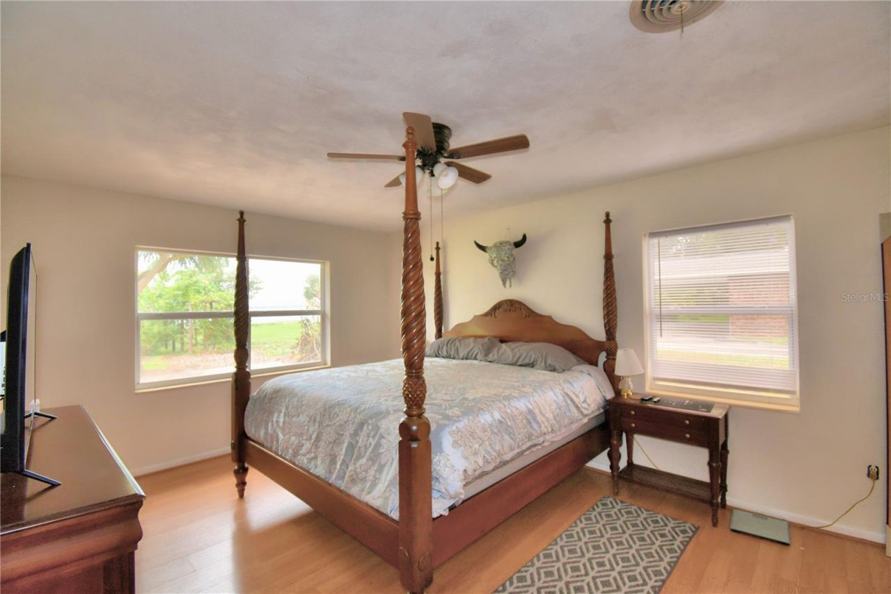 823 N Lake Reedy Boulevard, Frostproof, FL 33843 Photo