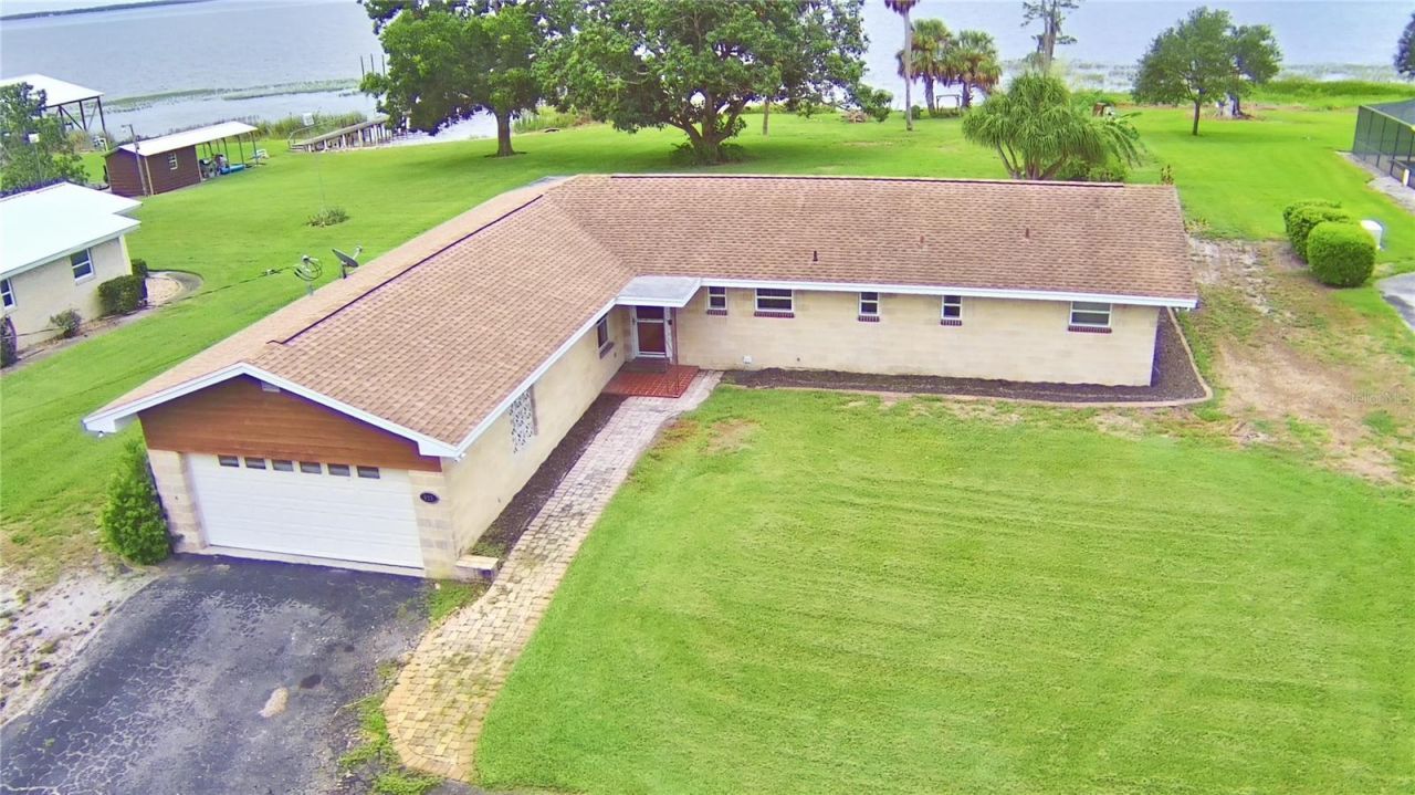 823 N Lake Reedy Boulevard, Frostproof, FL 33843 Photo