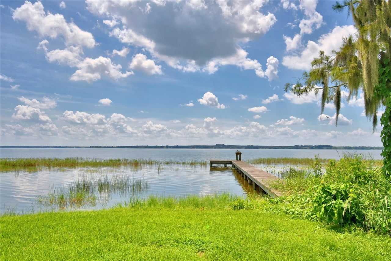 823 N Lake Reedy Boulevard, Frostproof, FL 33843 Photo