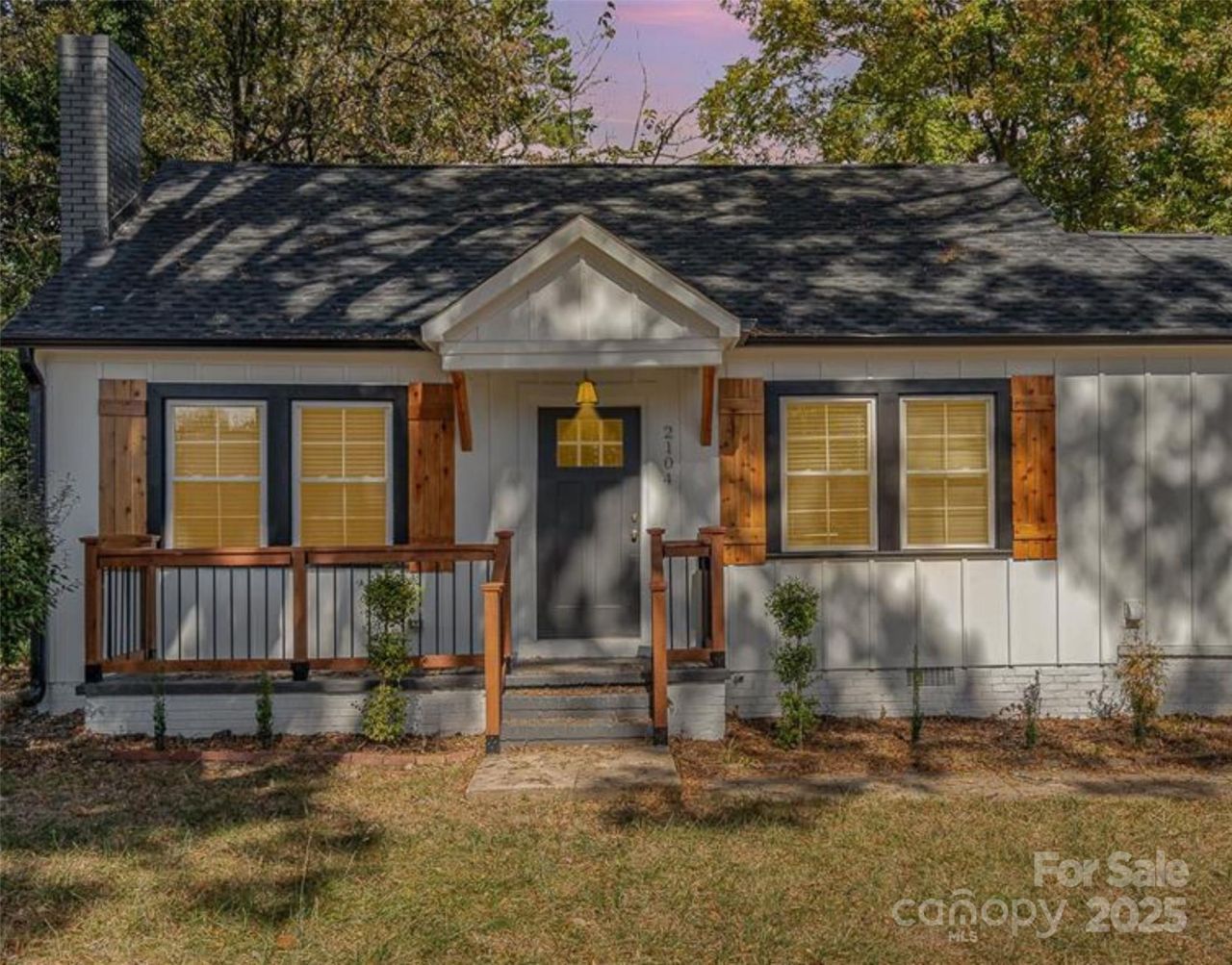 2104 St Mark Street, Charlotte, NC 28216 Main Photo