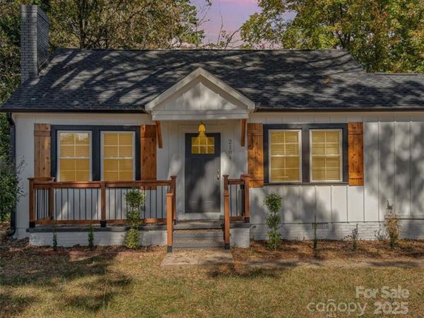 2104 St Mark Street, Charlotte, NC 28216