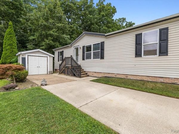 3403 Nottingham, Salem Twp, MI 48167