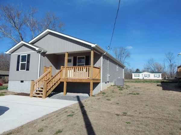 201 Kelsey Street, Etowah, TN 37331