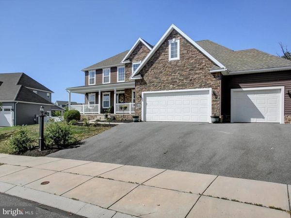 1299 DIVINITY DRIVE, GREENCASTLE, PA 17225