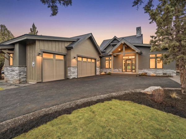 2447 Osprey Drive, Redmond, OR 97756