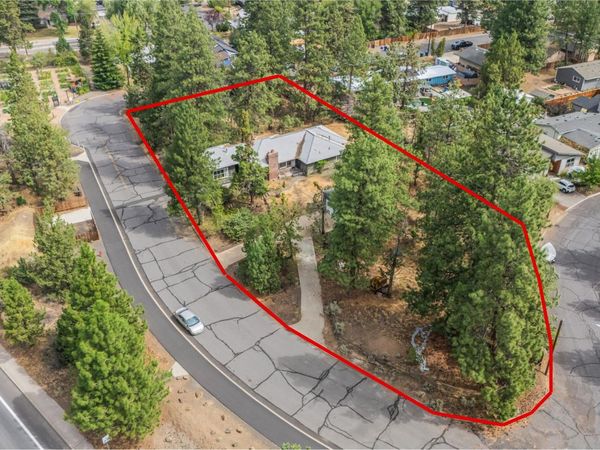 438 NE 9th Street, Bend, OR 97701