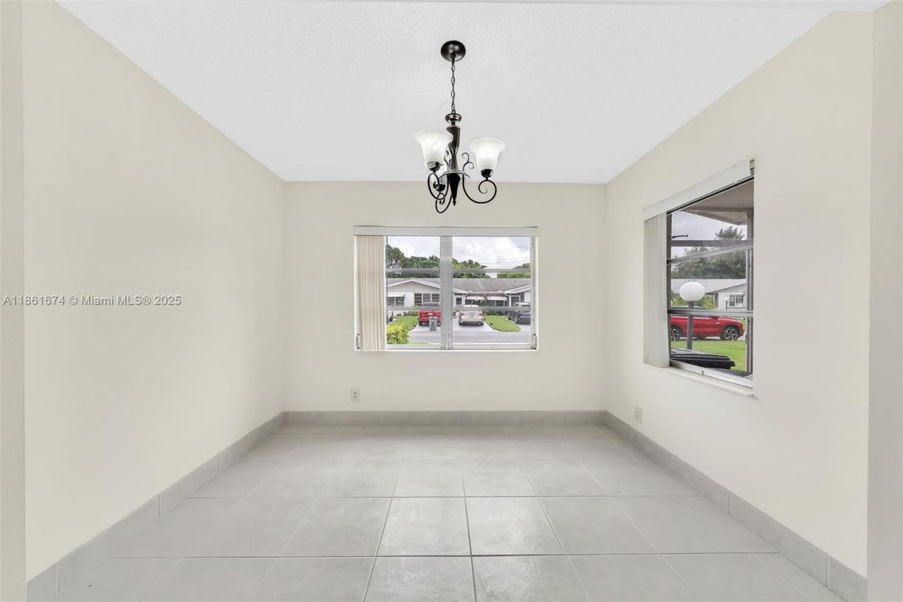 3319 Americo Dr, West Palm Beach, FL 33417 Photo