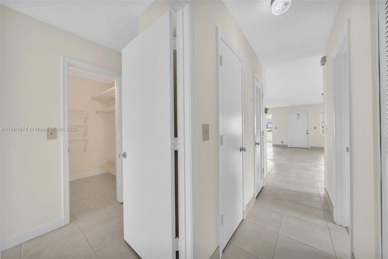 3319 Americo Dr, West Palm Beach, FL 33417 Photo