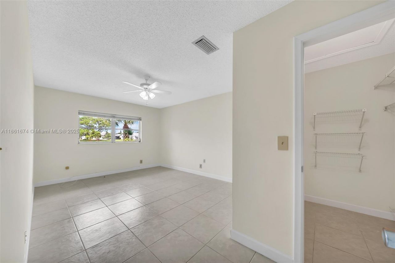 3319 Americo Dr, West Palm Beach, FL 33417 Photo