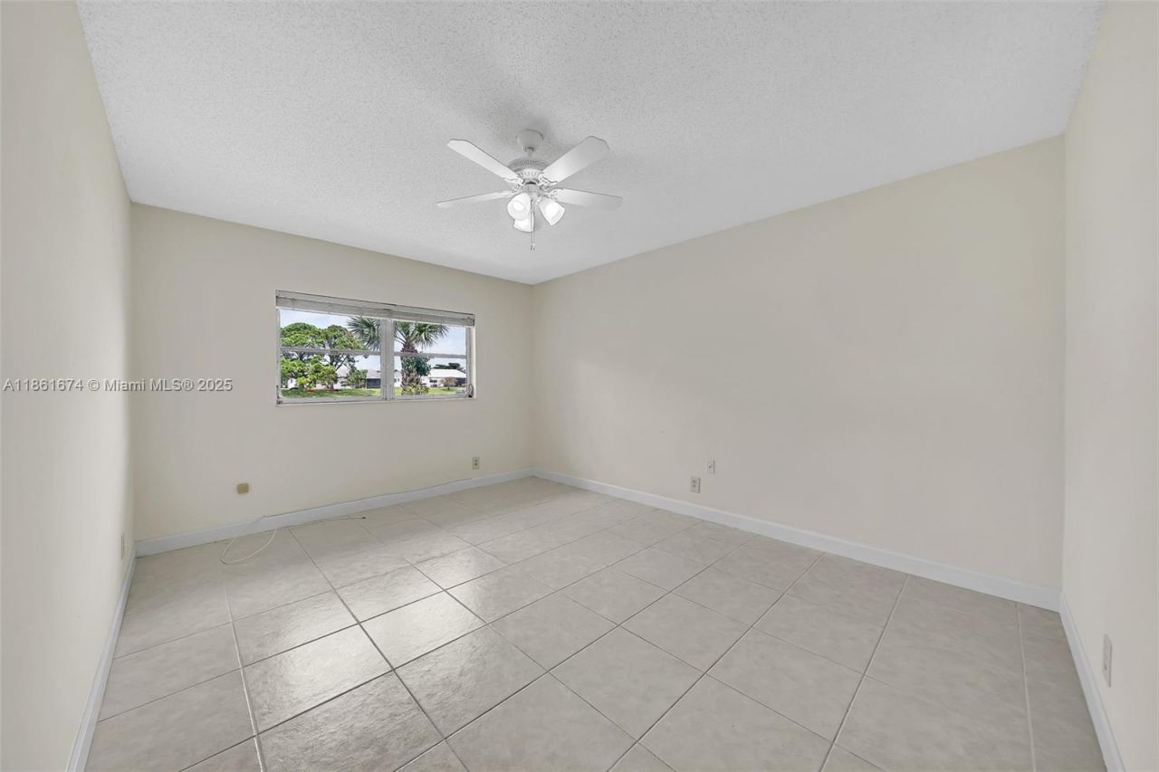 3319 Americo Dr, West Palm Beach, FL 33417 Photo