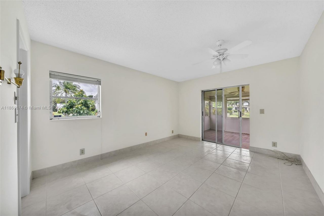 3319 Americo Dr, West Palm Beach, FL 33417 Photo