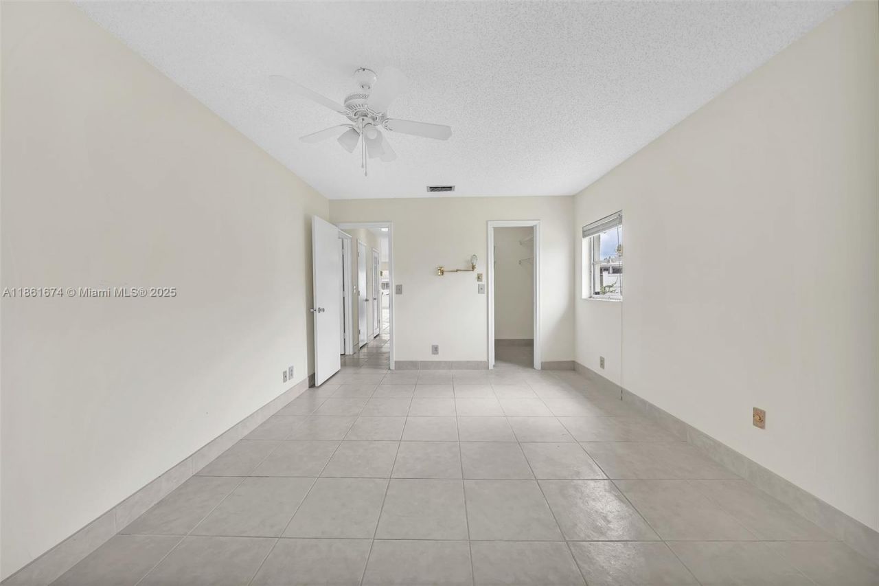 3319 Americo Dr, West Palm Beach, FL 33417 Photo