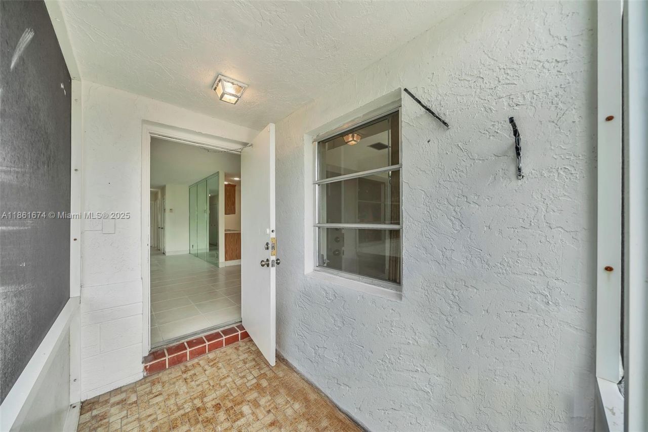 3319 Americo Dr, West Palm Beach, FL 33417 Photo