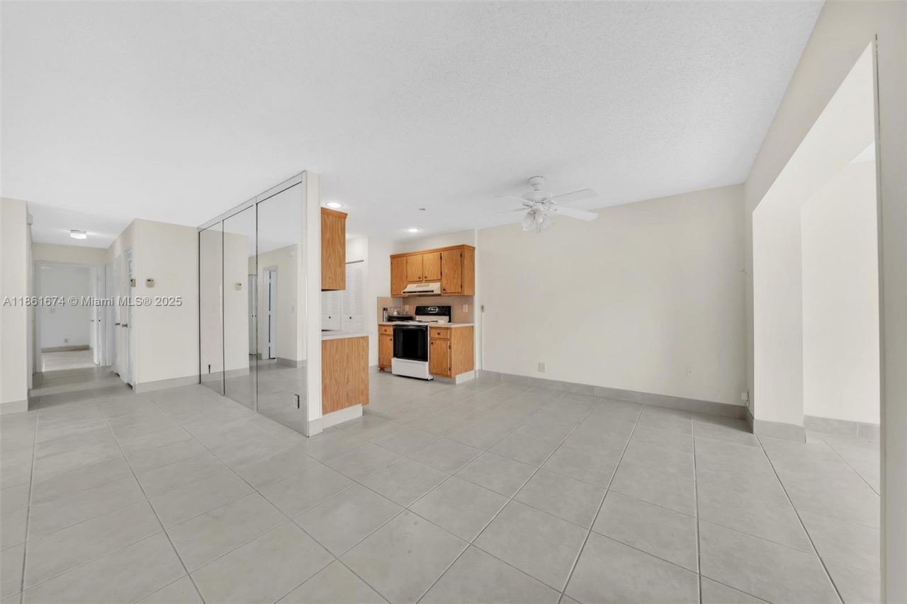 3319 Americo Dr, West Palm Beach, FL 33417 Photo