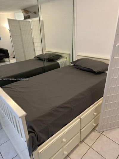 251 172nd St, Unit 121, Sunny Isles Beach, FL 33160 Photo