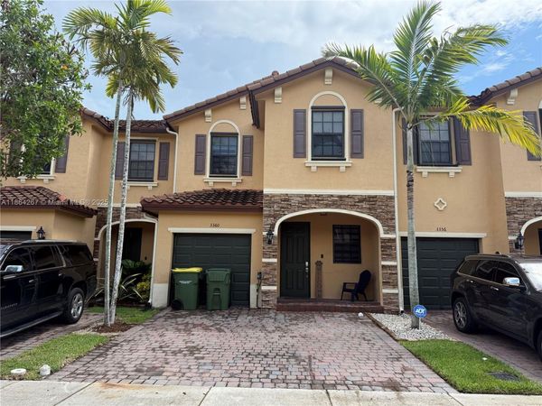3360 SE 1st St, Homestead, FL 33033