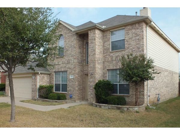 2917 Hollow Valley Drive, Fort Worth, TX 76244