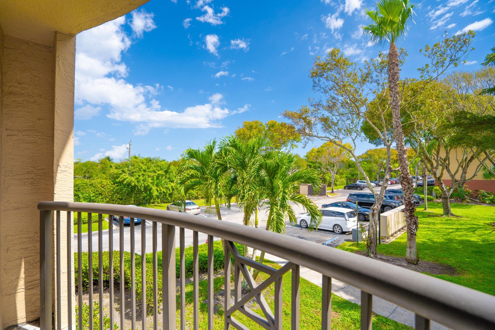 4187 N Haverhill Road, Unit 505, West Palm Beach, FL 33417 Photo