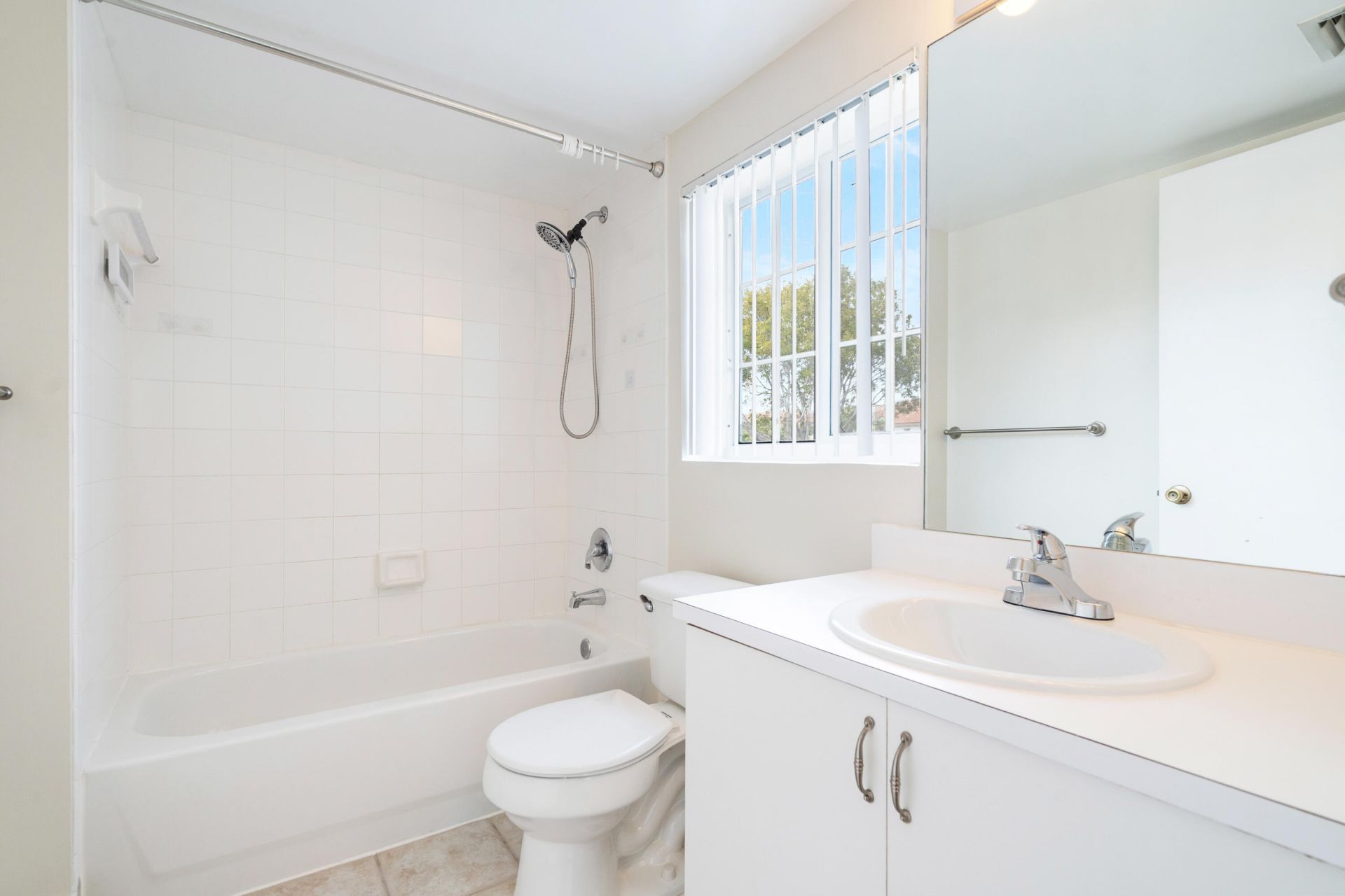 4187 N Haverhill Road, Unit 505, West Palm Beach, FL 33417 Photo