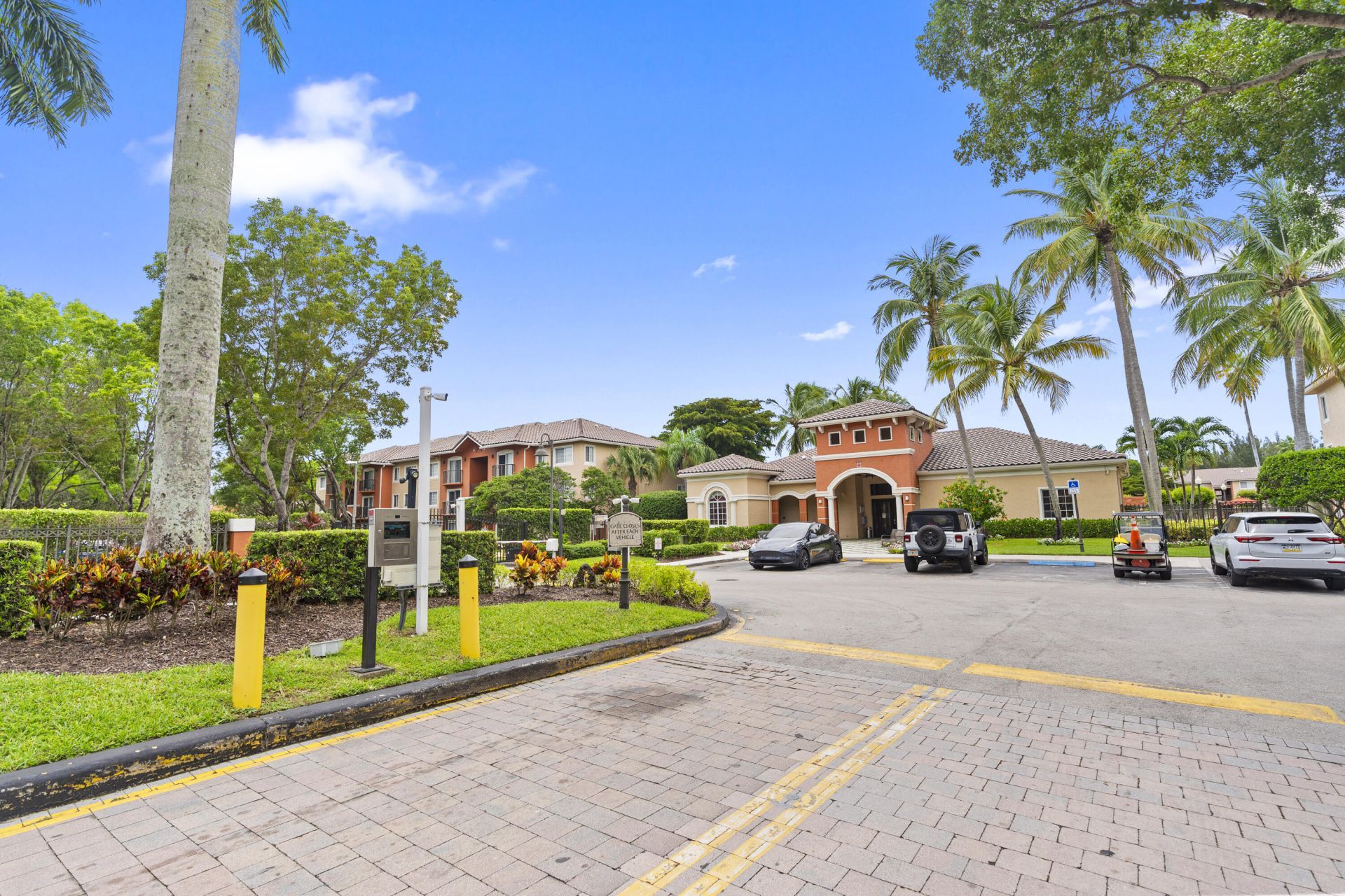 4187 N Haverhill Road, Unit 505, West Palm Beach, FL 33417 Photo