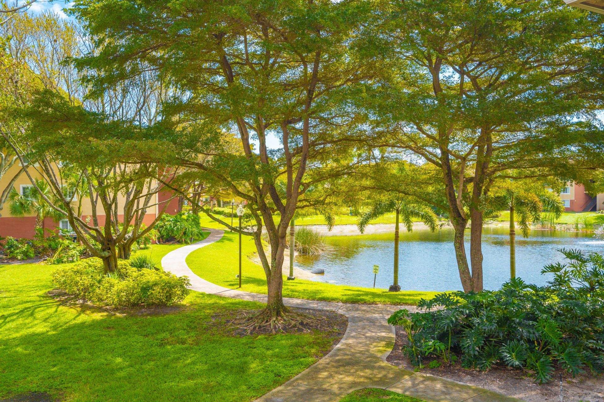 4187 N Haverhill Road, Unit 505, West Palm Beach, FL 33417 Photo