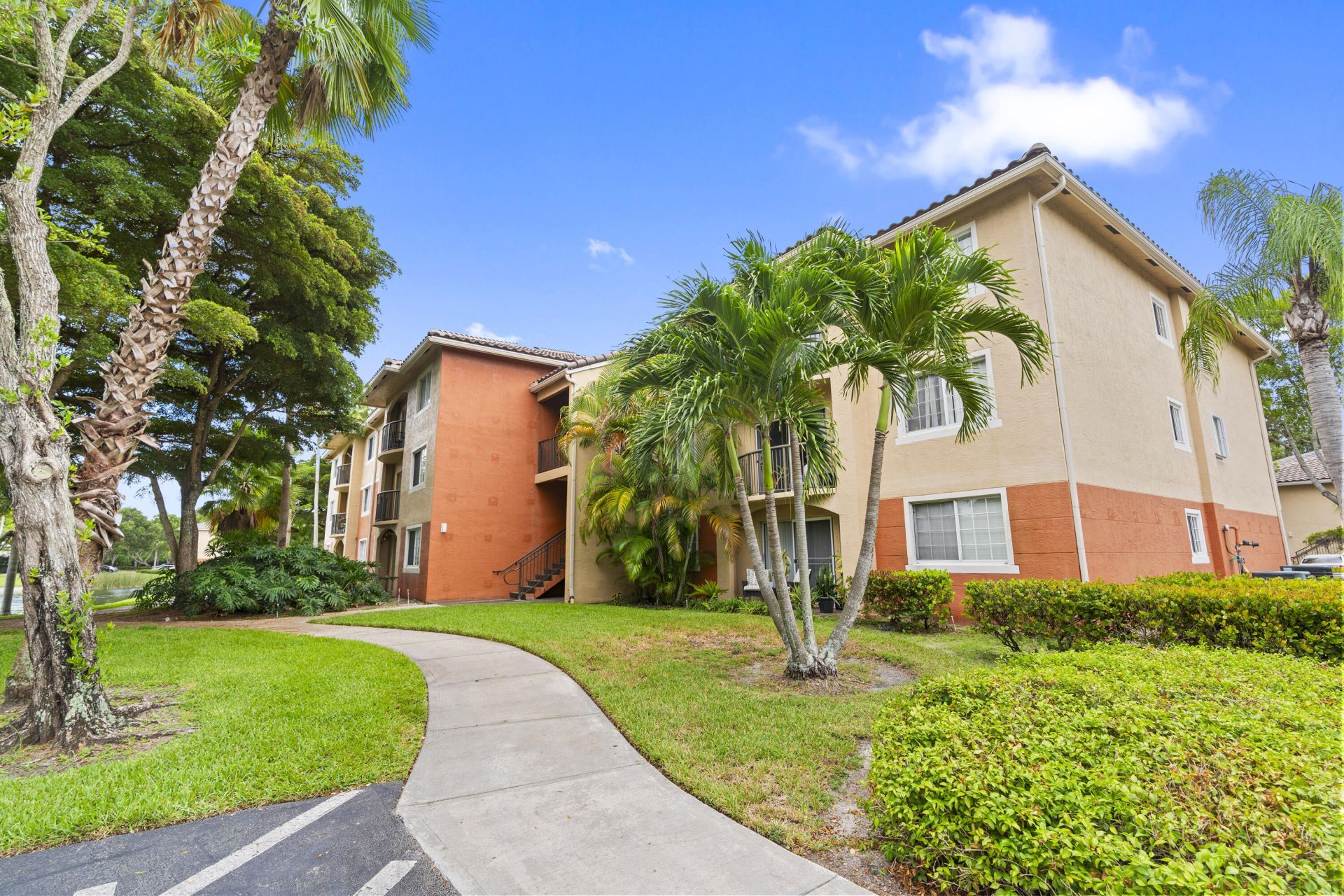 4187 N Haverhill Road, Unit 505, West Palm Beach, FL 33417 Photo