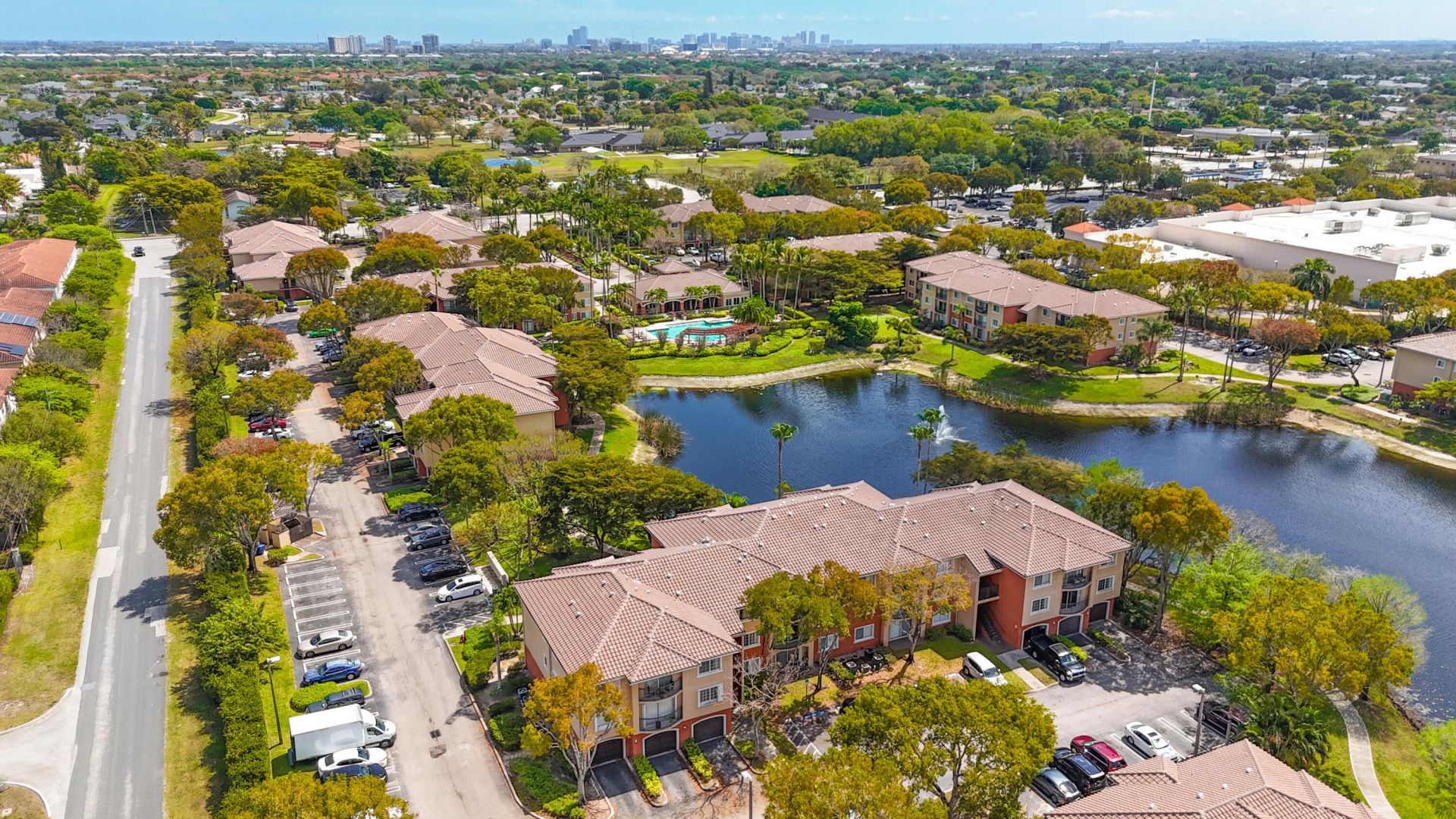 4187 N Haverhill Road, Unit 505, West Palm Beach, FL 33417 Photo